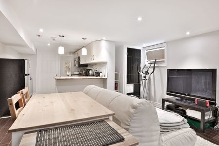 For Lease - 207 Cedarvale Avenue Unit# Lower, Toronto, Ontario - Photo 4