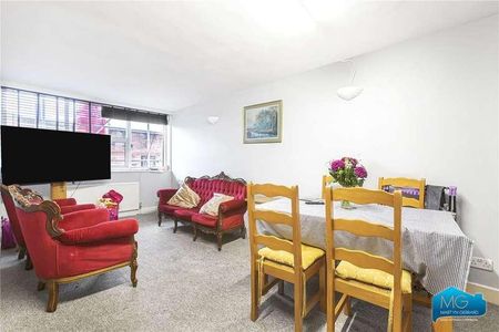 Pyramid House, High Road, North Finchley, London, N12 - Photo 4