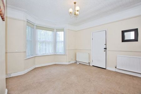 BA21 4LD, Yeovil - Photo 2