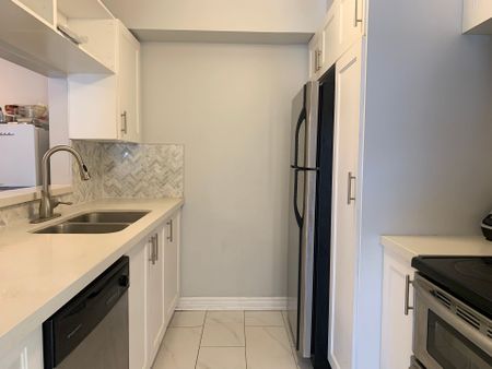 For Lease - 95 Trailwood Drive Unit# 922, Mississauga, Ontario - Photo 3