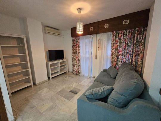 Alquiler de piso en Calle Miguel Bueno Lara - Photo 1