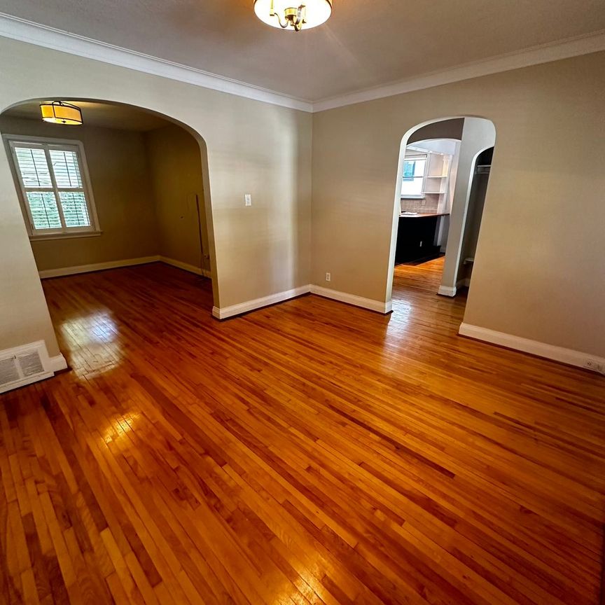 For Lease - 27 Craigmore Crescent, Toronto, Ontario - Photo 1