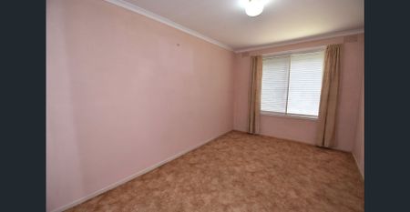 PERFECTLY POSITIONED - Photo 2