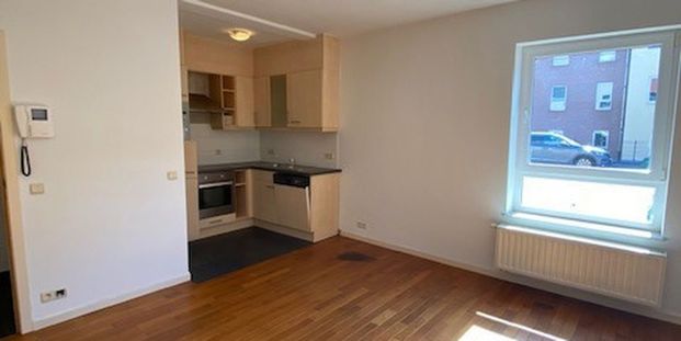 Appartement te huur in Jambes voor € 720 met 1 slaapkamer - Photo 1