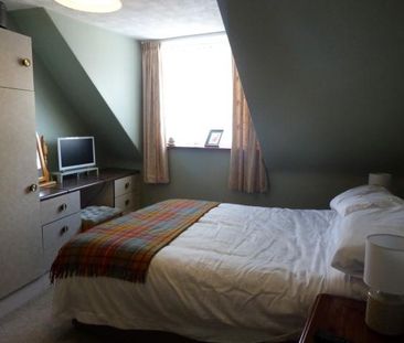 2 bedroom semi-detached house to rent - Photo 3