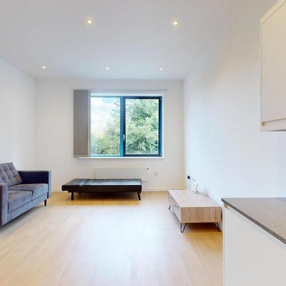 Studio to rent - Photo 1