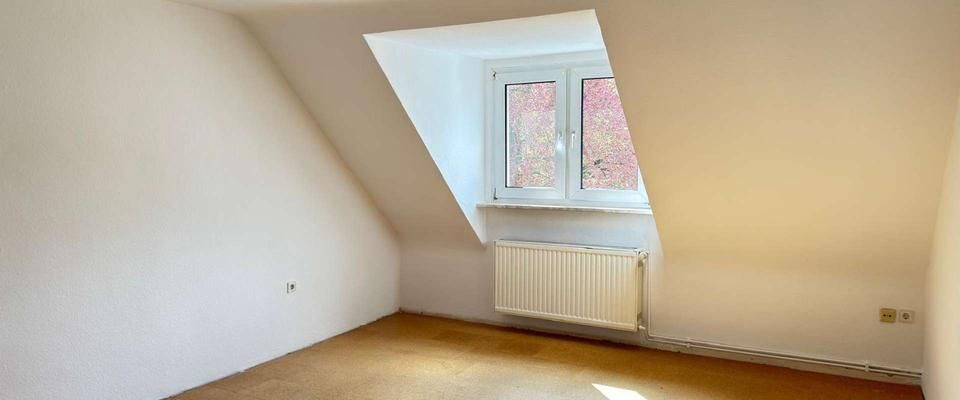 HAGEN - EILPE: GEMÜTLICHE 2 – ZIMMER DACHGESCHOSS - WOHNUNG MIT GARTENMITBENUTZUNG! - Photo 1