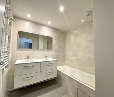 Location Appartement 3 pièces 70m² ANNECY 74000 - Photo 4