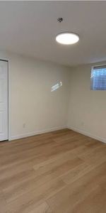 Vancouver westside New bright 2br1bath suit in Marpole for rent - Photo 4