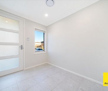 Near new spacious and comfortable family home - Photo 2