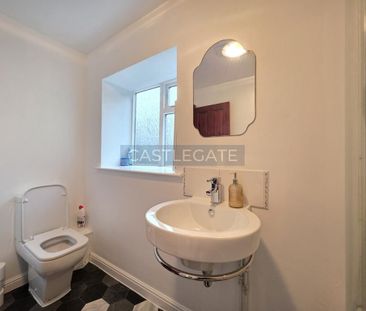 2 bedroom cottage to rent - Photo 2