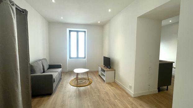 Location Appartement 2 pièces 26m² BAGNOLS SUR CEZE 30200 - Photo 1