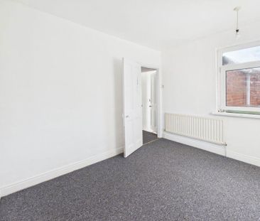 2 bedroom semi-detached house to rent - Photo 4