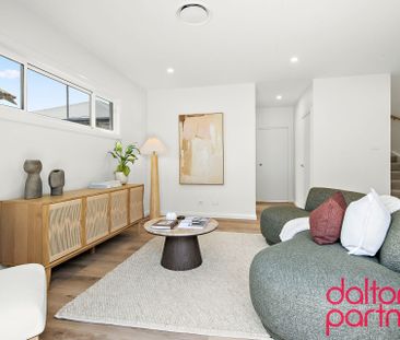 EXECUTIVE LIVING IN PRIME LOCATION - Photo 4