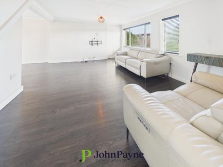 3 bedroom detached house to rent - Photo 2