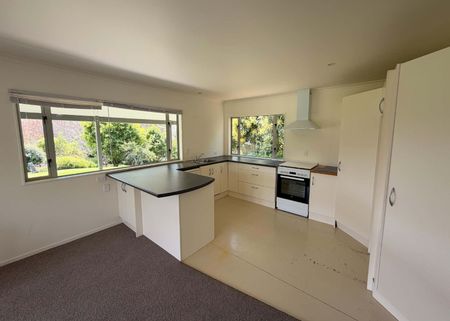 Barn-Style Home on Kiwifruit Orchard - Katikati - Photo 5