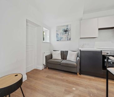 Luxury Professional Double En-suite/Kitchenette HMO in the heart of... - Photo 1