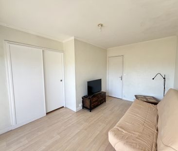 Location Appartement 2 pièces 45m² ORLEANS 45000 - Photo 5