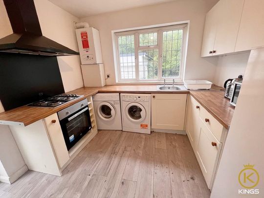 5 bedroom semi-detached house to rent - Photo 1