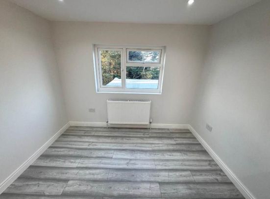 Price £1,450 pcm - Available Now - Unfurnished - Photo 1