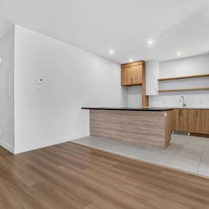 LUXUEUX 4 1 /2 À LOUER À MONTRÉAL - Photo 2
