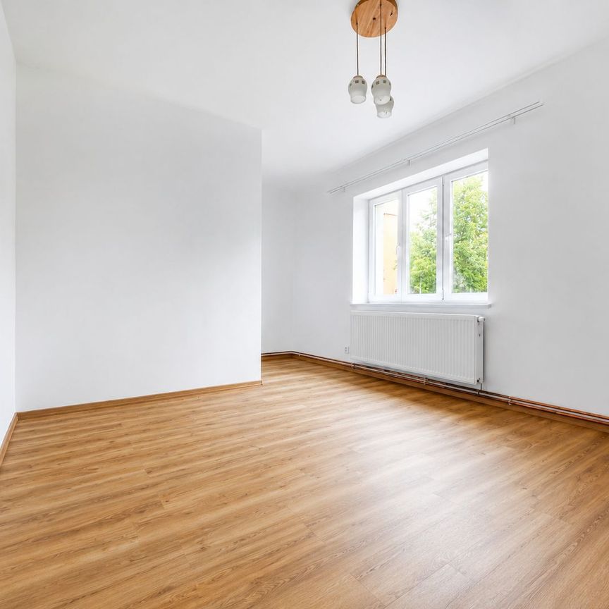 Pronájem bytu 3+1 76 m², Husova , Bělá pod Bezdězem - Photo 1