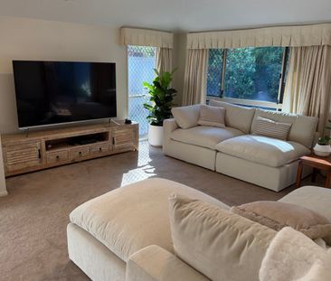 Robina - Photo 1