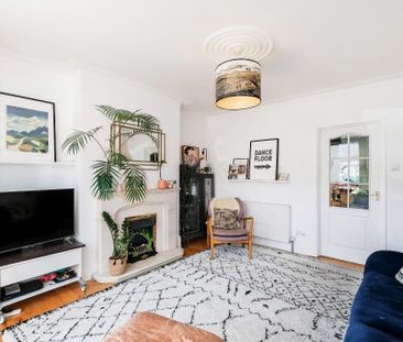 4 Bed Terraced House, Cambridge Road, IG3 - Photo 2