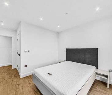 3 bedroom flat to rent - Photo 6