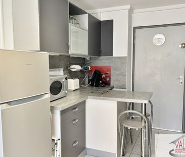 AU SEIN D'UNE RESIDENCE SECURISEE AVEC PISCINE ! - LOCATION - Photo 5