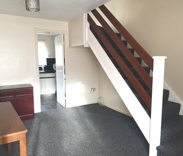 2 Bed End Terrace, Spring Grove Gardens, B18 - Photo 4