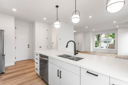 Edmonton Unfurnished townhouse Rental in Hazeldean - Beautiful Townhome With Air Conditioning - Photo 5