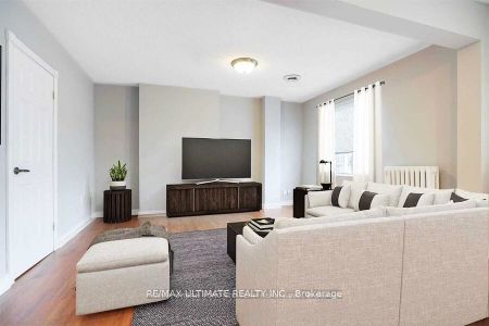 For Lease - 745 Coxwell Avenue Unit# Upper, Toronto, Ontario - Photo 4