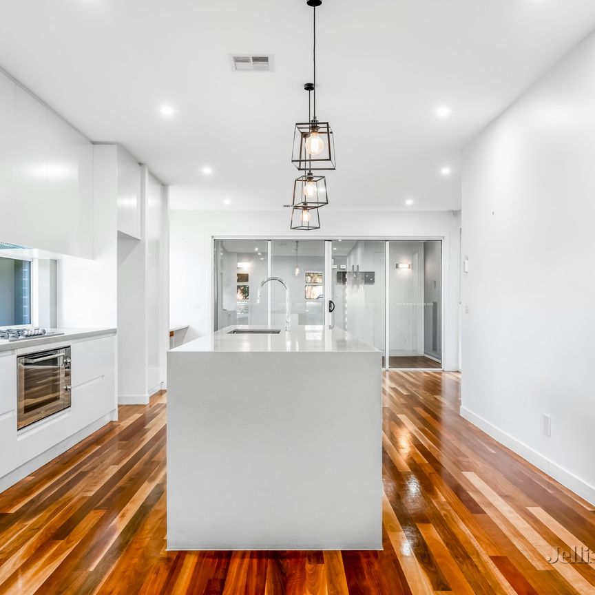 44 Lawson Street, Essendon VIC 3040 - House For Rent | Domain - Photo 1