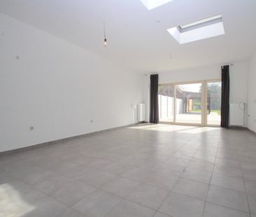 Ruime woning te huur in Schoonaarde met tuin - Photo 5