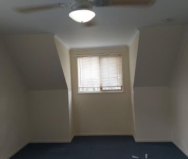 LOVELY 4 BEDROOM HOME IN WONDAI - Photo 2