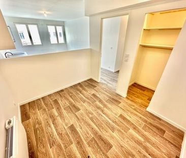 CHARMANT ET LUMINEUX T1 DE 34.80 M² DONNANT SUR COURS - GRAND CLEME... - Photo 6