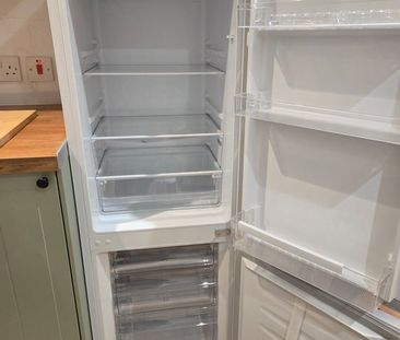 Studio Flat, Pennine Drive, NW2 - Photo 5