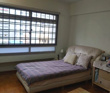 Blk 221 Pasir Ris Street 21 (Pasir Ris), HDB Executive - For Rent - Photo 1