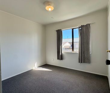 12a Lloyd Drive - Photo 3