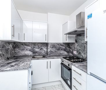 2 Bed Flat, Mount Pleasant Road, N17 - Photo 2