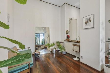 Beautifully Presented Character Apartment - Photo 3