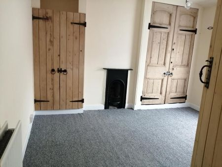 3 bedroom terraced house to rent - Photo 2