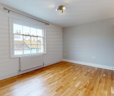 4 bedroom townhouse to rent - Photo 3