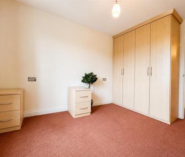 2 bedroom flat to rent - Photo 3