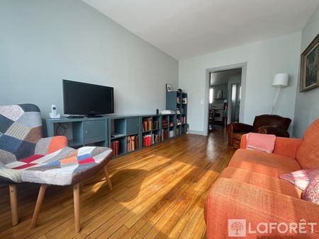 Apartment - Photo 2