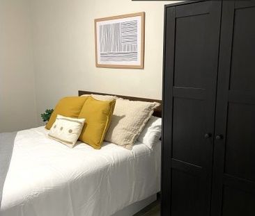 barcelona, Catalonia 08014 - Photo 4