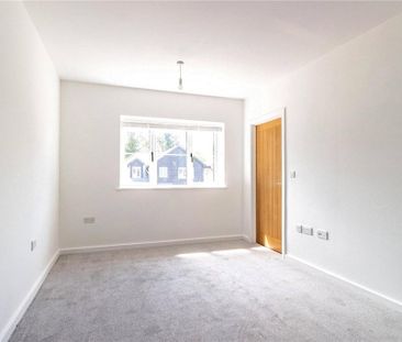 4 bedroom detached house to rent - Photo 2