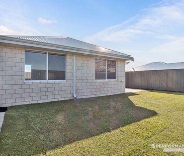 7 Mainmast Way, Port Kennedy, WA 6172 - Photo 1