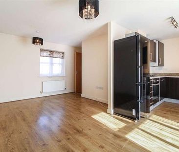 Bantry Road, Cippenham, SL1 - Photo 4